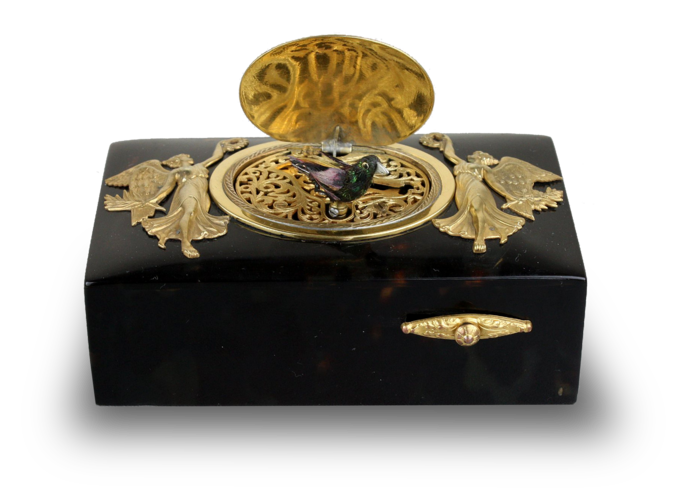 Tortoiseshell and gilt metal singing bird box, by Bontems