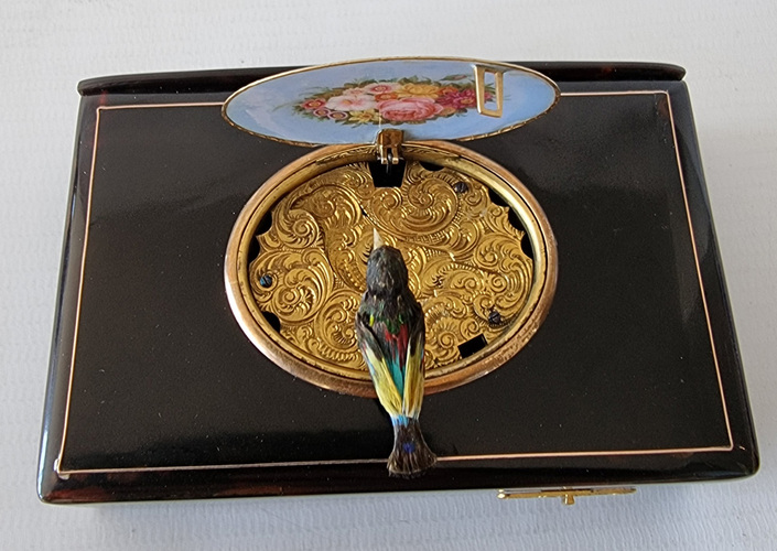 Singing Bird Box by Rochat in Tortoiseshell, Gold and enamel