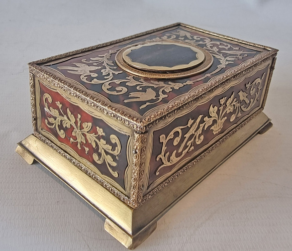Rare Boulle Tortoiseshell Singing Bird Box 