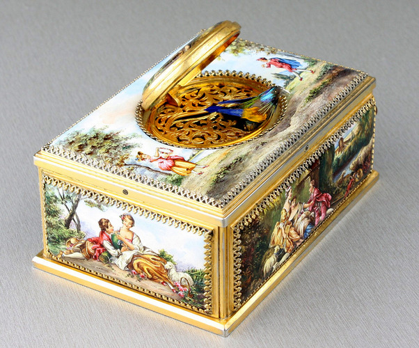 Fine vintage Viennese enamel and gilt metal singing bird box, by Karl Griesbaum