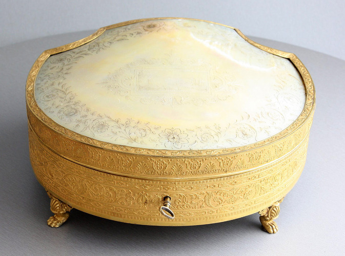 A highly desirable and fine antique gilt metal and silver-gilt Palais Royale musical necessaire