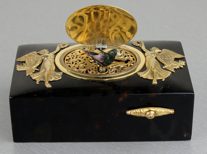 Tortoiseshell and gilt metal singing bird box, by Bontems