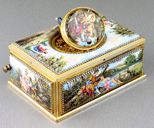 Fine vintage Viennese enamel and gilt metal singing bird box, by Karl Griesbaum