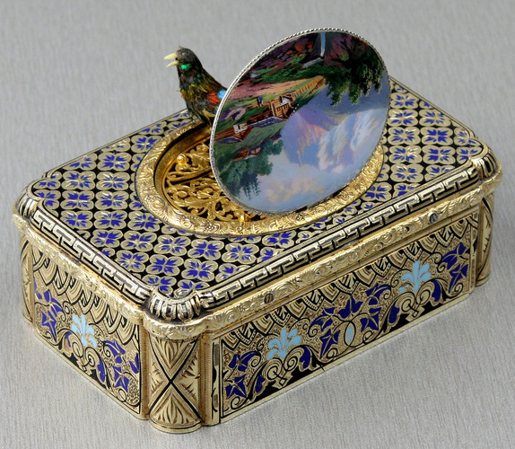 An extremely Small and rare Singing Bird Box by Jaques Bruguier