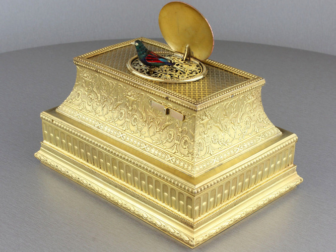 Gilt metal singing bird jewellery casket, by Flajoulot