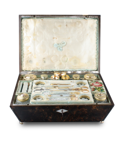 Royal Provenance Musical Palais Royal necessaire