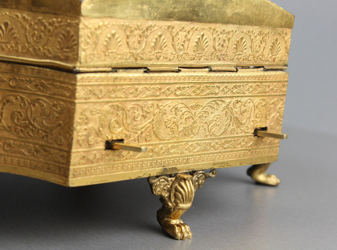 A highly desirable and fine antique gilt metal and silver-gilt Palais Royale musical necessaire