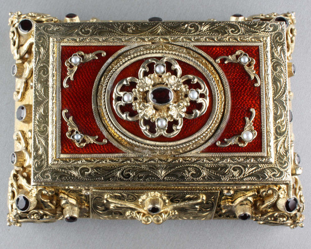 Silver gilt, enamel, pearl and noir garnet-mounted singing bird box