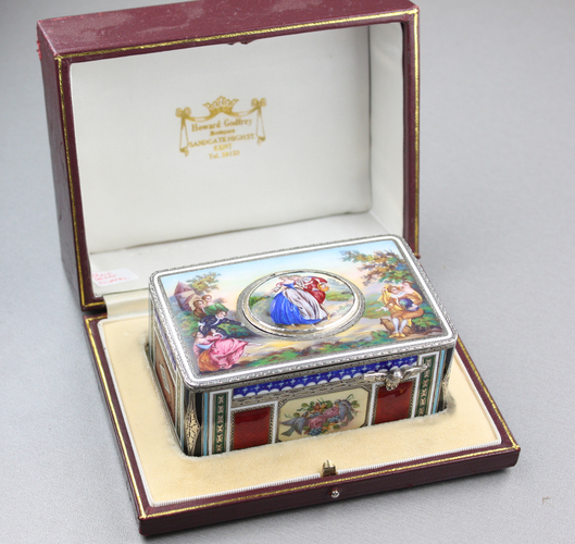 Silver-gilt and enamel singing bird box, by Karl Griesbaum (Raymy)